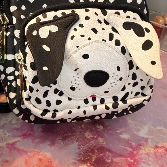 Betsey Johnson Floral Print Interior - Picture 4 of 8